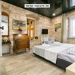 Royal Rina Bed & Breakfast