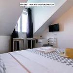 Royal Rina Bed & Breakfast Stomorska