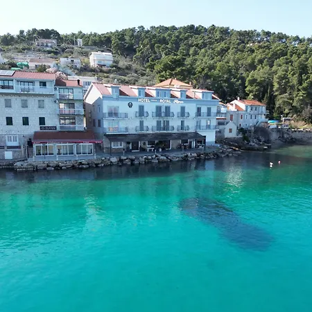 Royal Rina Stomorska