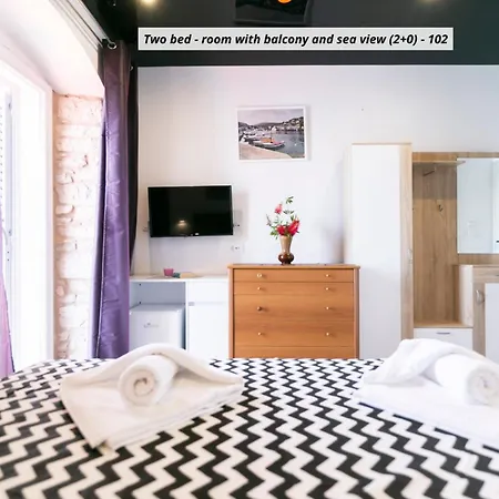 Royal Rina Bed & Breakfast