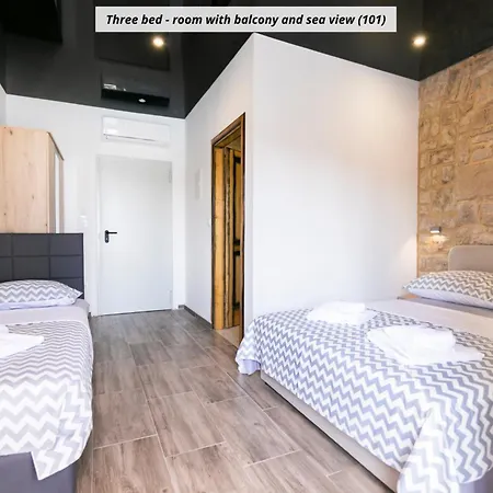 Royal Rina Bed & Breakfast