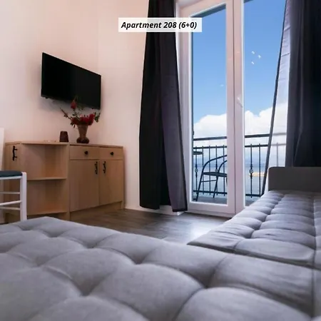 Royal Rina Bed & Breakfast