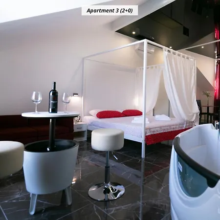 Royal Rina Bed & Breakfast 4*