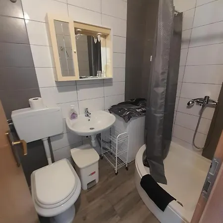 Royal Rina Bed & Breakfast