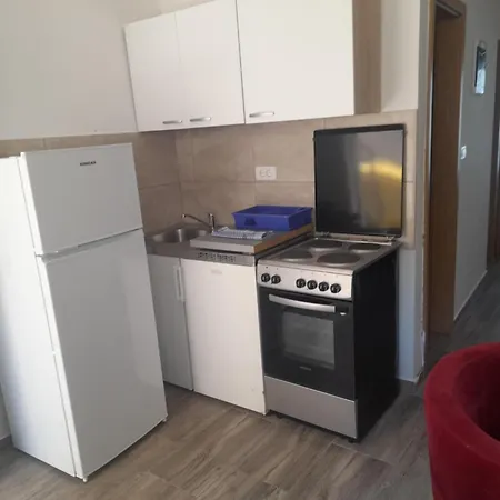 Royal Rina Stomorska