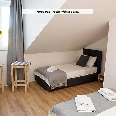 Royal Rina Bed & Breakfast 4*