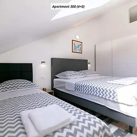Royal Rina Bed & Breakfast 4*