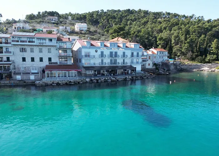 Royal Rina Stomorska