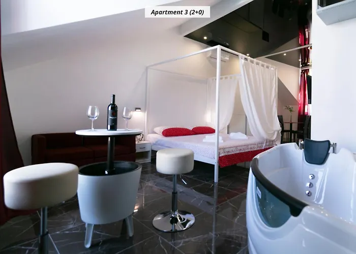 Royal Rina Couette-café 4*